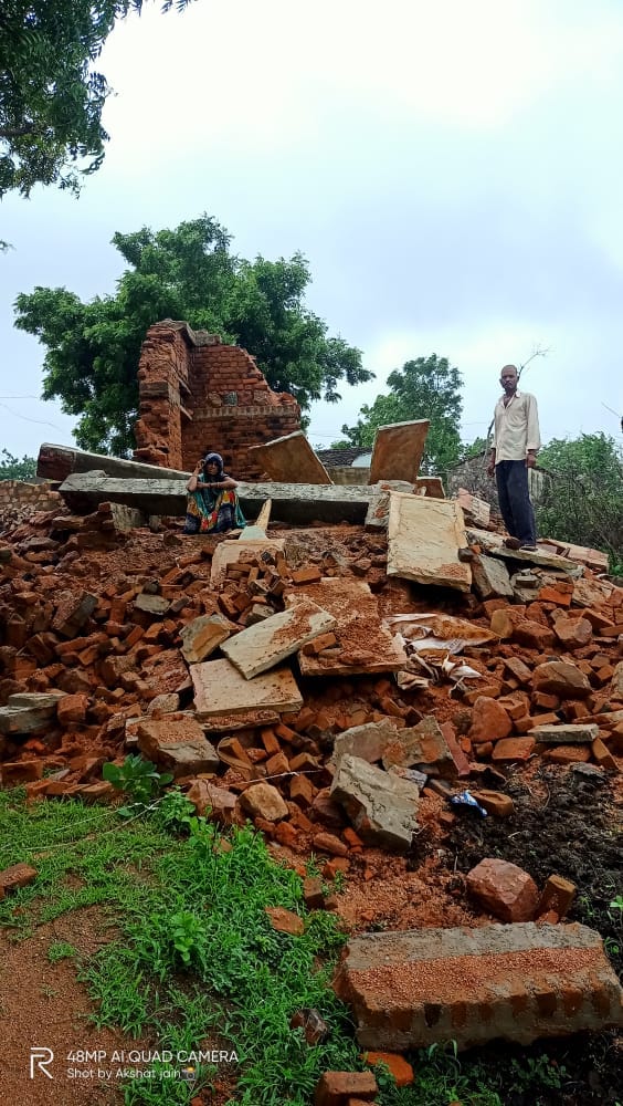 more then 100 houses collapse caused by rain