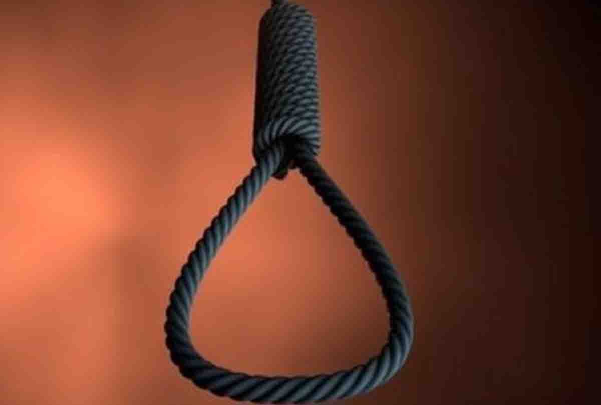 woman commits suicide in etawah up