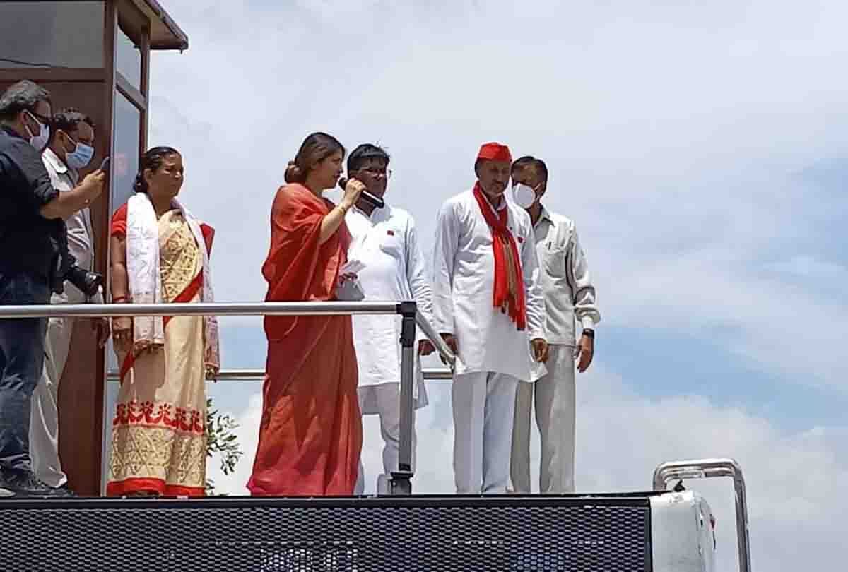 Dimple Yadav said SP will fight assembly elections on the basis of development