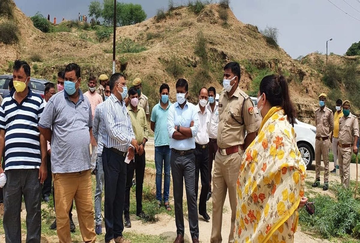 Flood In Chambal River Panic Situation In Village Of Pinahat And Bah