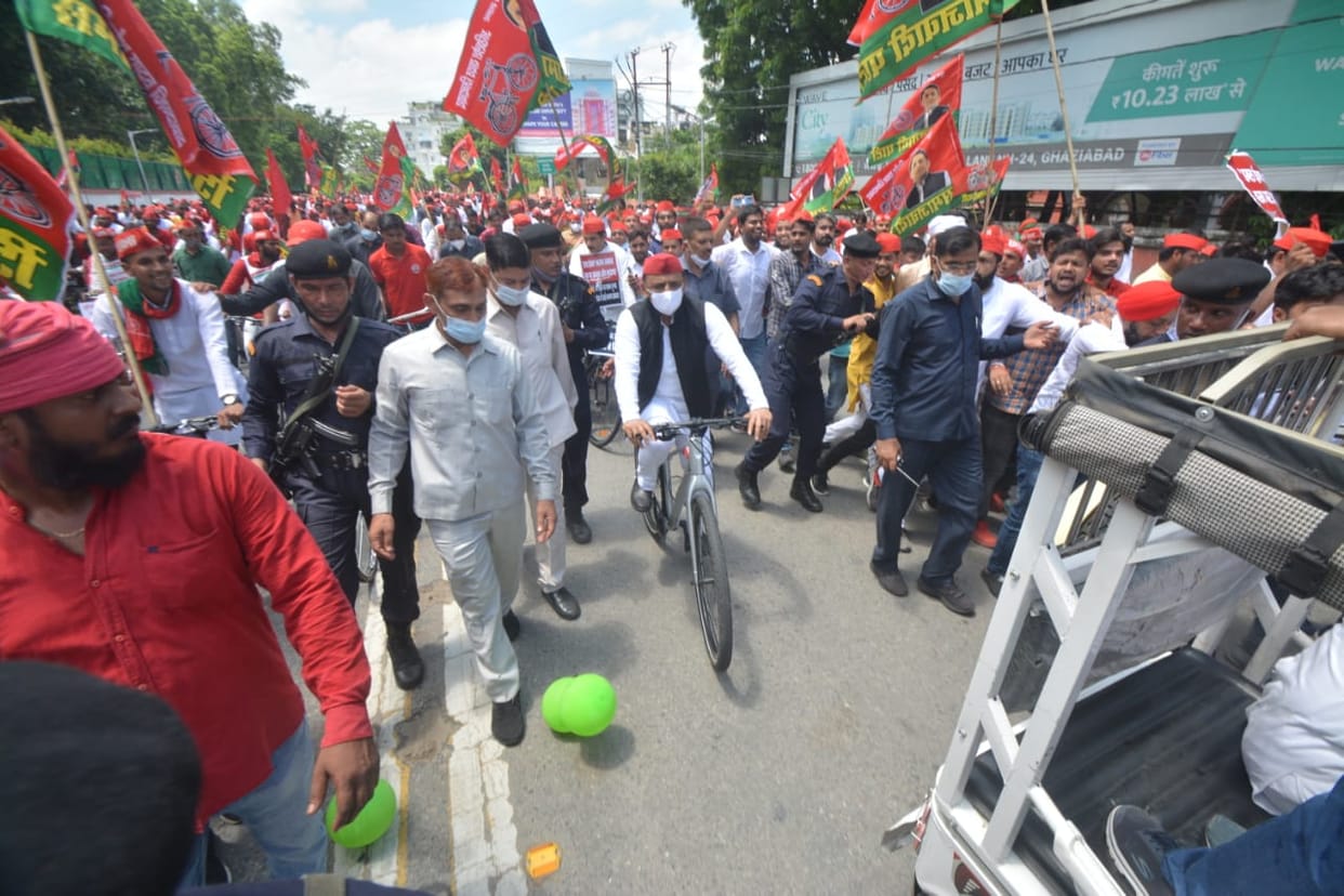 Up election 2022: Samajwadi party and Bahujan samaj party both are influencing the brahmin voters before assembly polls