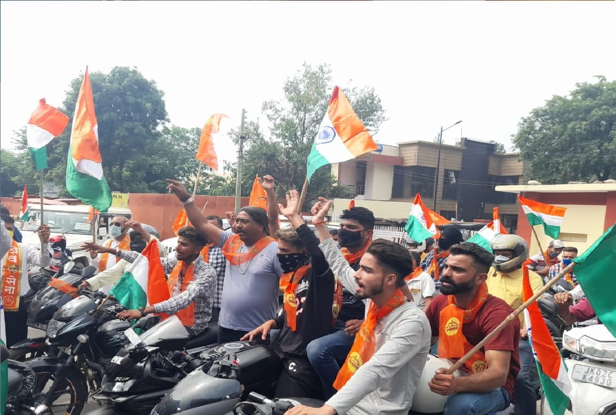 bjp leader Tarun Chugh said Post Article 370 Jammu Kashmir has started smiling Gupkar still crying