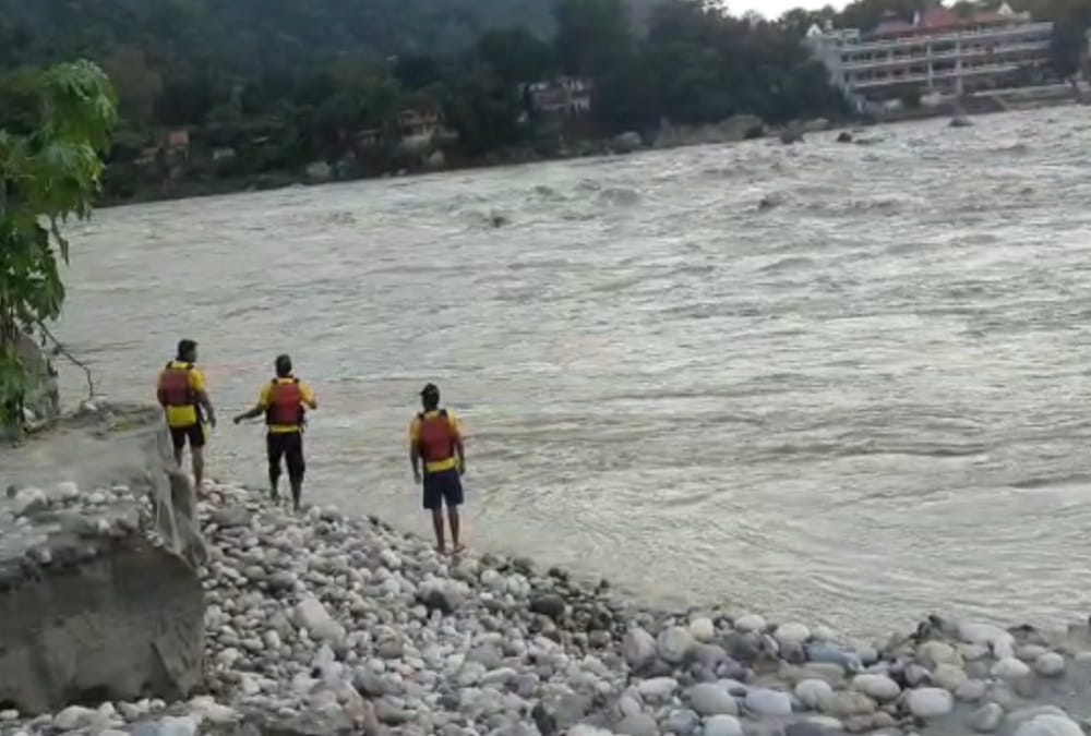 Rishikesh News: Mumbai Three Tourist search operation Continues but sdrf not found any clue