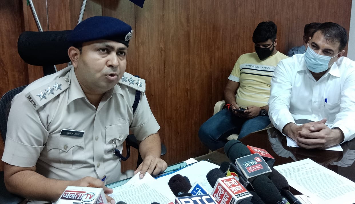 The accused of robbing a businessman and murder in Gokalpur were caught by the police