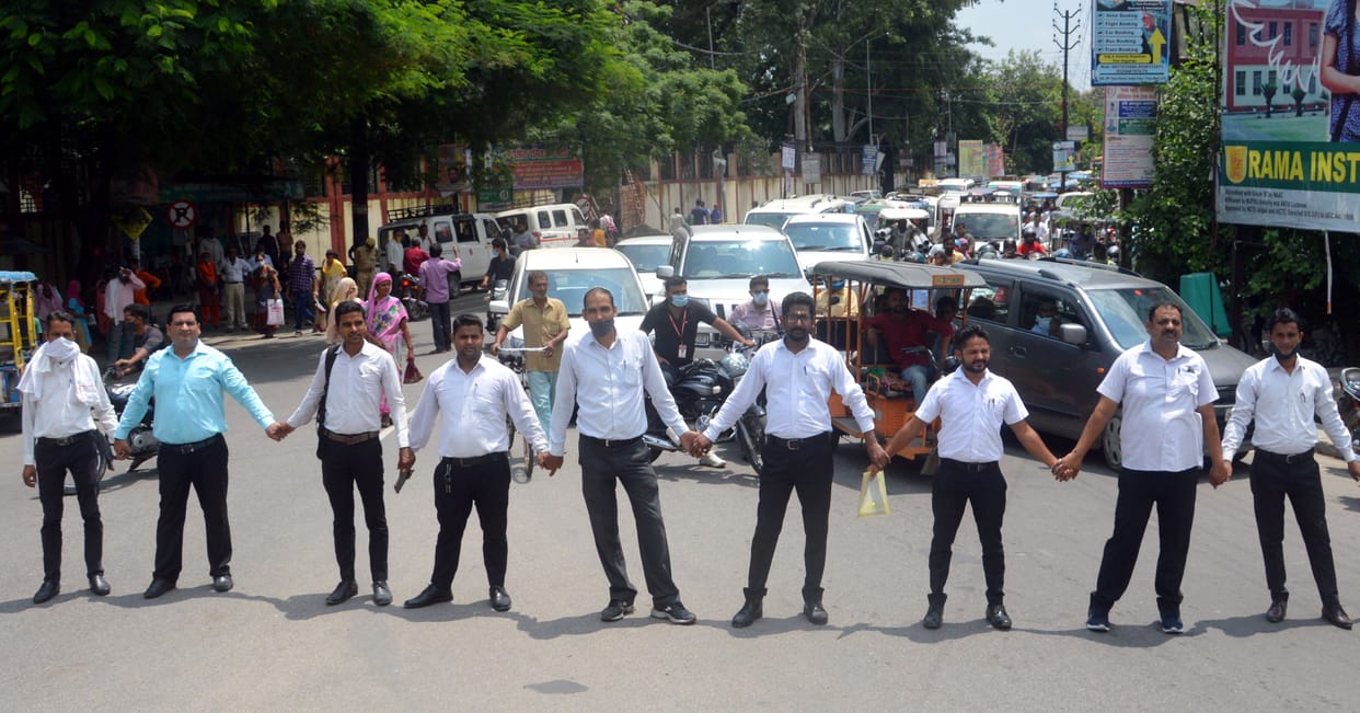 Advocates jammed at Jaji Chowk