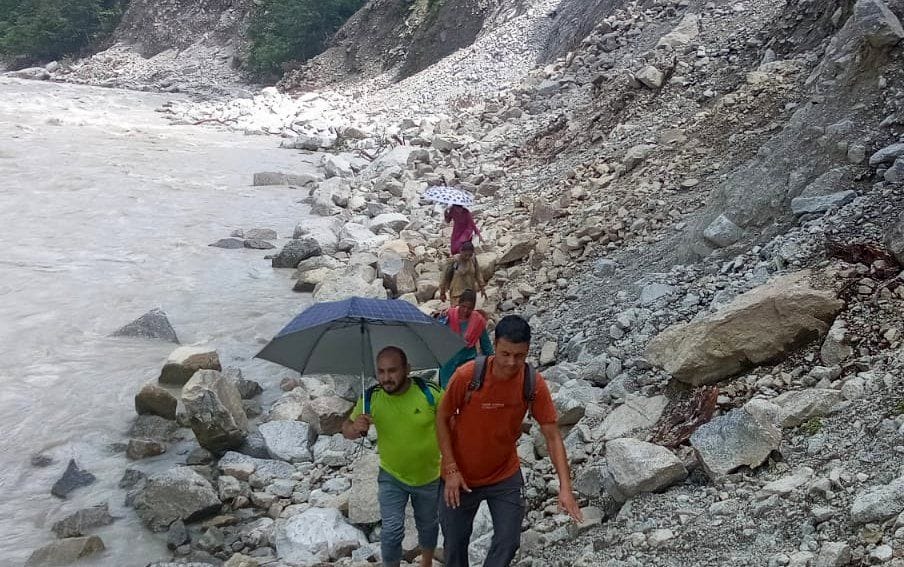 Corona Vaccination in Uttarakhand: Pithoragarh Mawani Dawani village 100 percent people got first dose of vaccine
