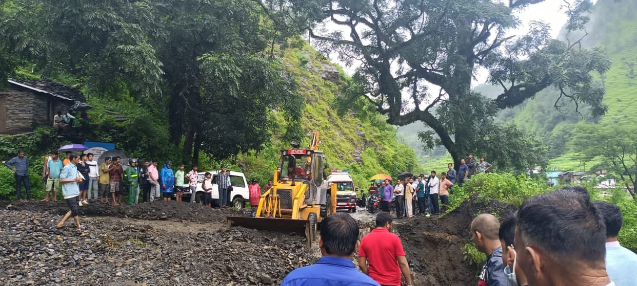 house in danger in bithi