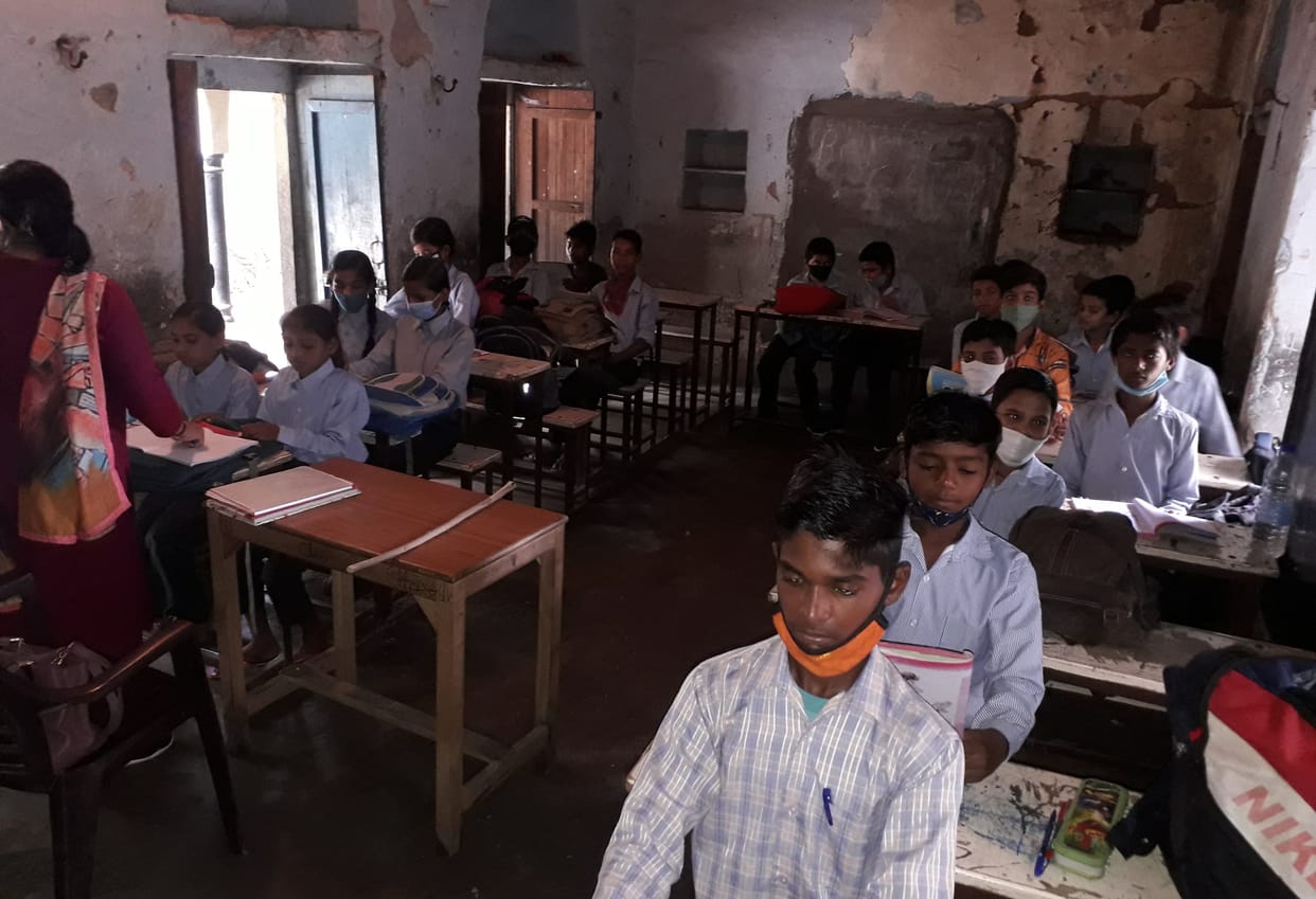 School building dilapidated, accident can happen anytime