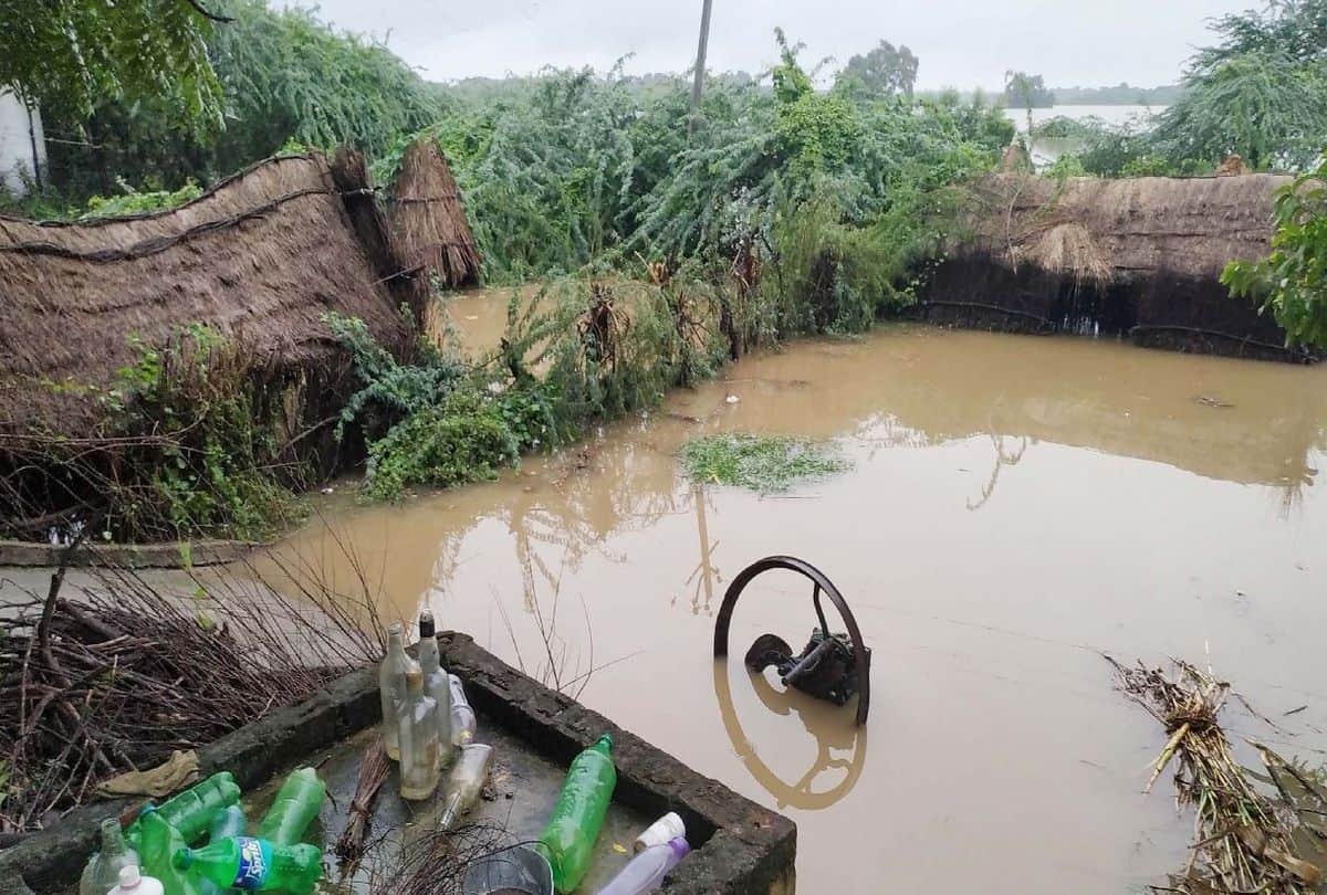 chambal river crosses warning level bah sdm demand NDRF for relief work
