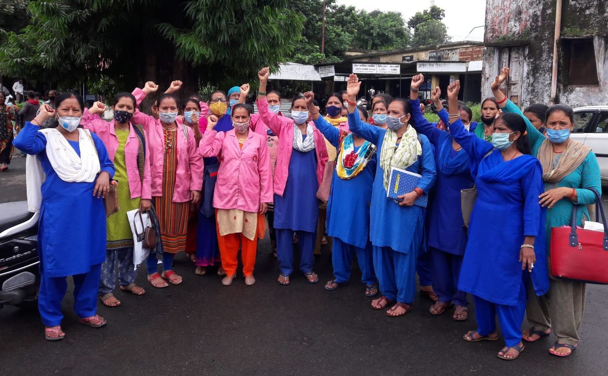 Asha workers protest against the government