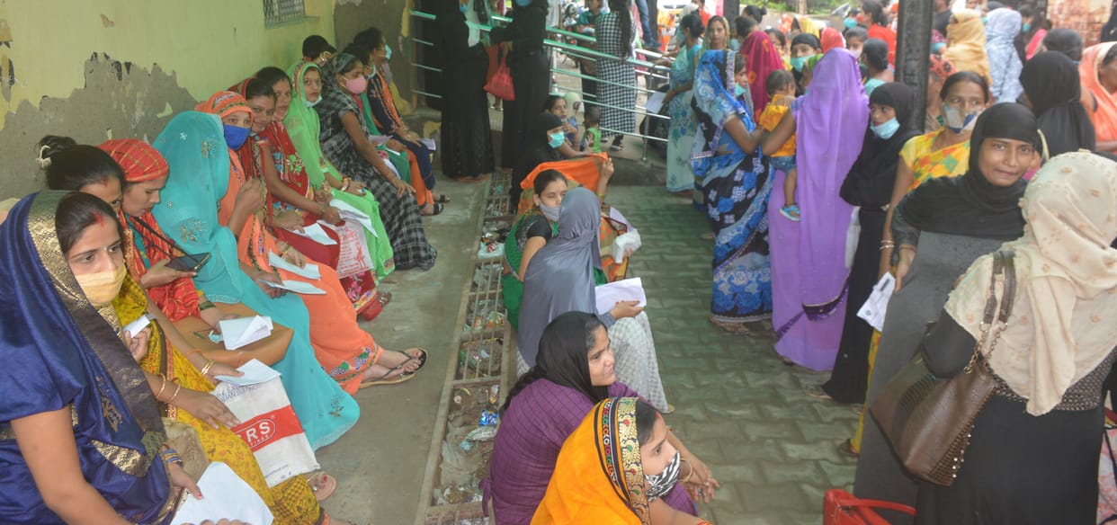 Lady Loyal: Uproar of patients for being stopped from entering OPD