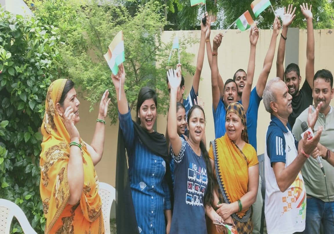 tokyo olympics Indian Men Hockey Team brings Bronze medal after 41 years they beat Germany celebration in varanasi  lalit upadhyay home