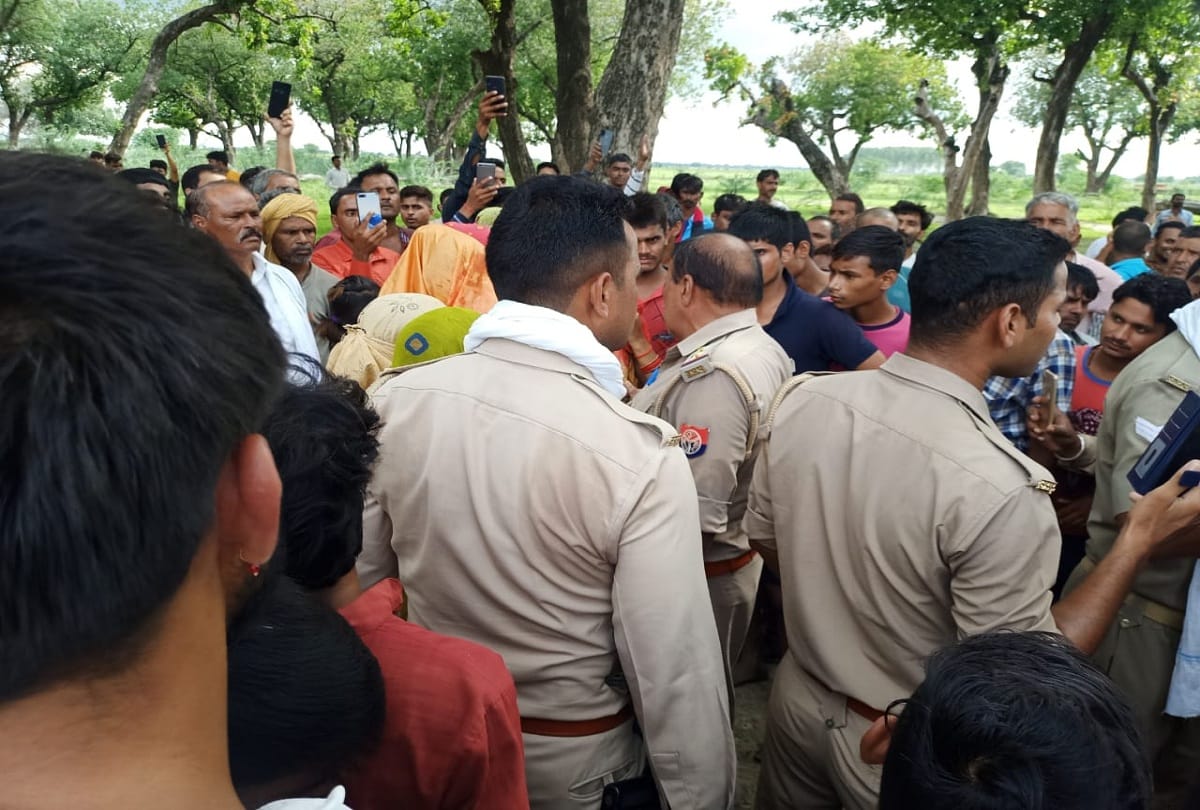 villagers caught lover who came to meet girlfriend then got married both