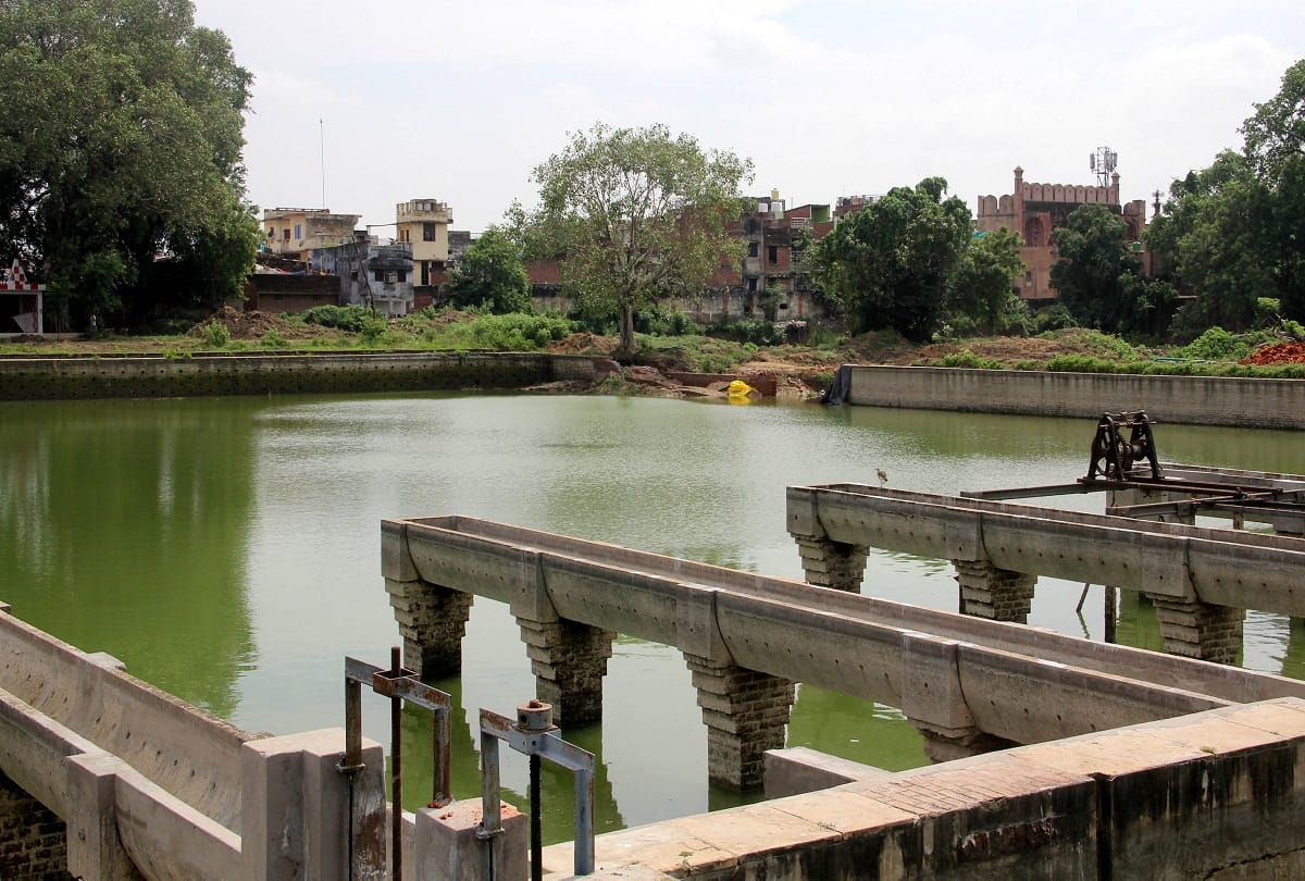 The wall of the main tank collapsed in the Jalkal headquarters Khusrobagh, water supply may come to a standstill