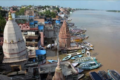 Varanasi: गंगा किनारे के 9 वार्डों में सफाई की कैमरे से होगी निगरानी, कूड़ा फेंकने वालों पर होगी कार्रवाई Online monitoring in 9 wards of Ganga river from control room in varanasi