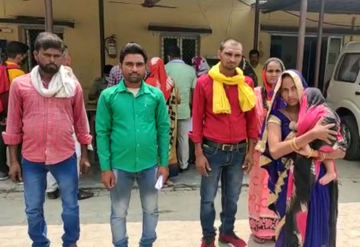 Man from amethi stuck at dubai