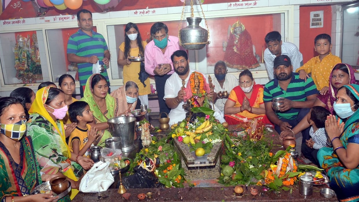Shivratri: Crowd of devotees started in the pagodas since morning