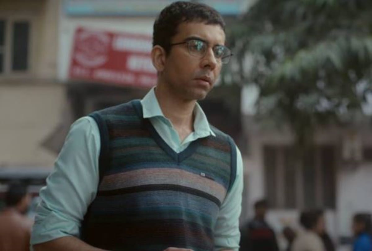 Aspirants to Permanent roommates these tvf web series you will definetly love