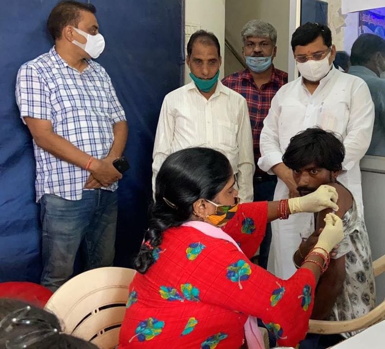Hathras: 3915 people vaccinated at 34 centers