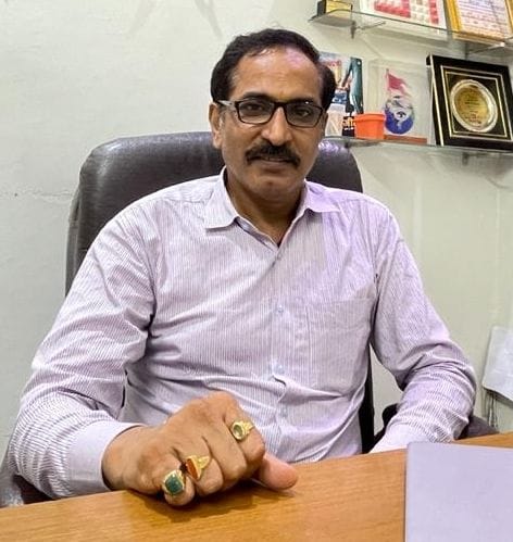 Jagdish became the head of the benevolent assembly Mahavir temple