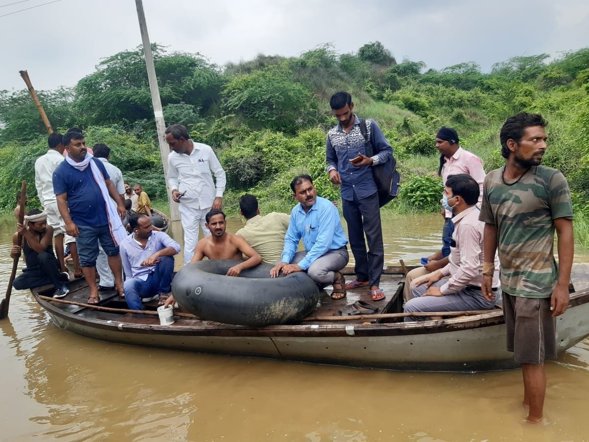 24 villages water logged due to flood in yamuna