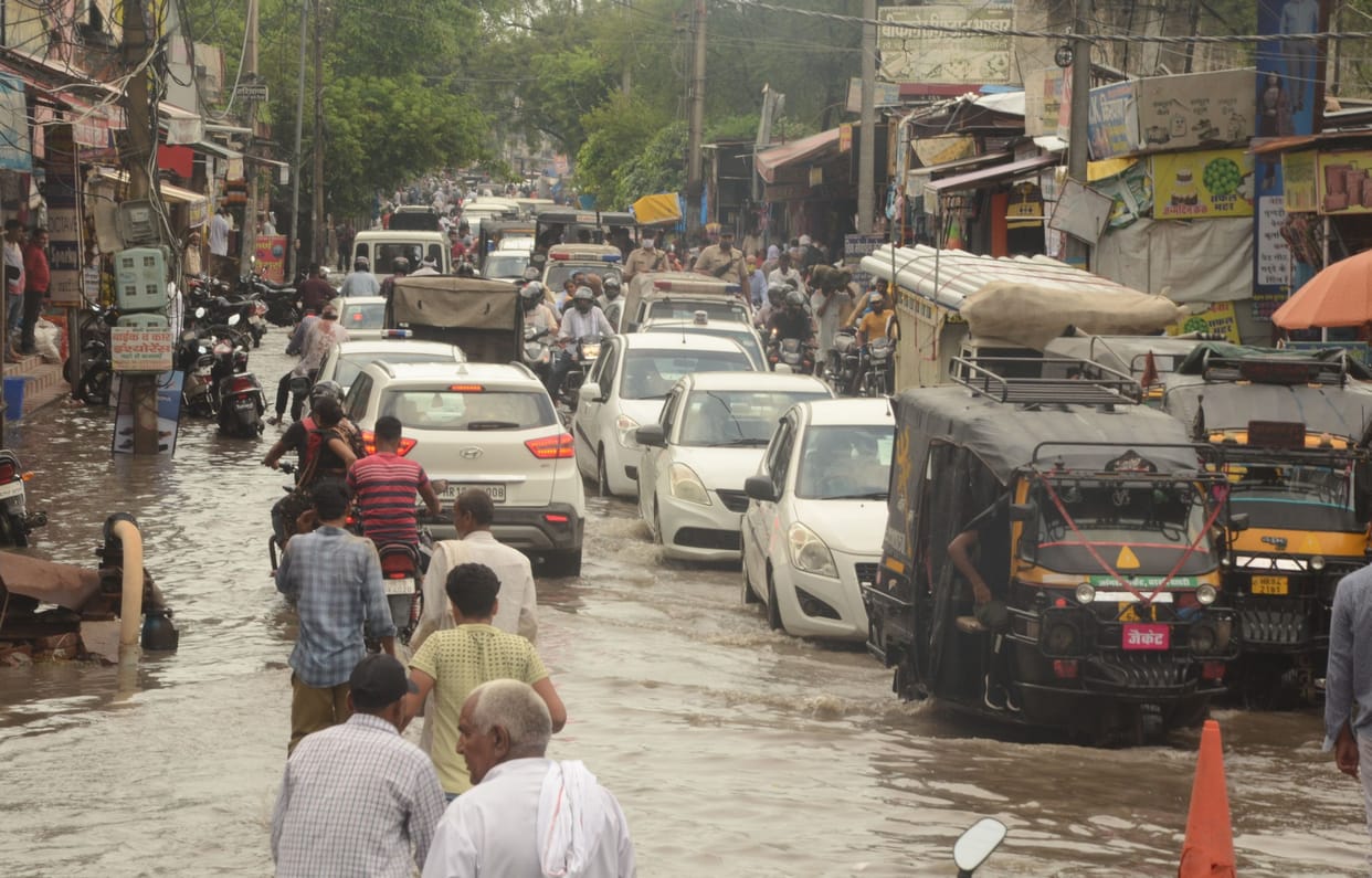 Charkhi dadri city again submerged due to ten mm of rain, the situation of jam on the main roads