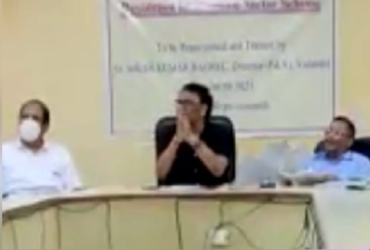 Director Personnel apologize to engineers due ton wrote post on Facebook in praise of female SDO