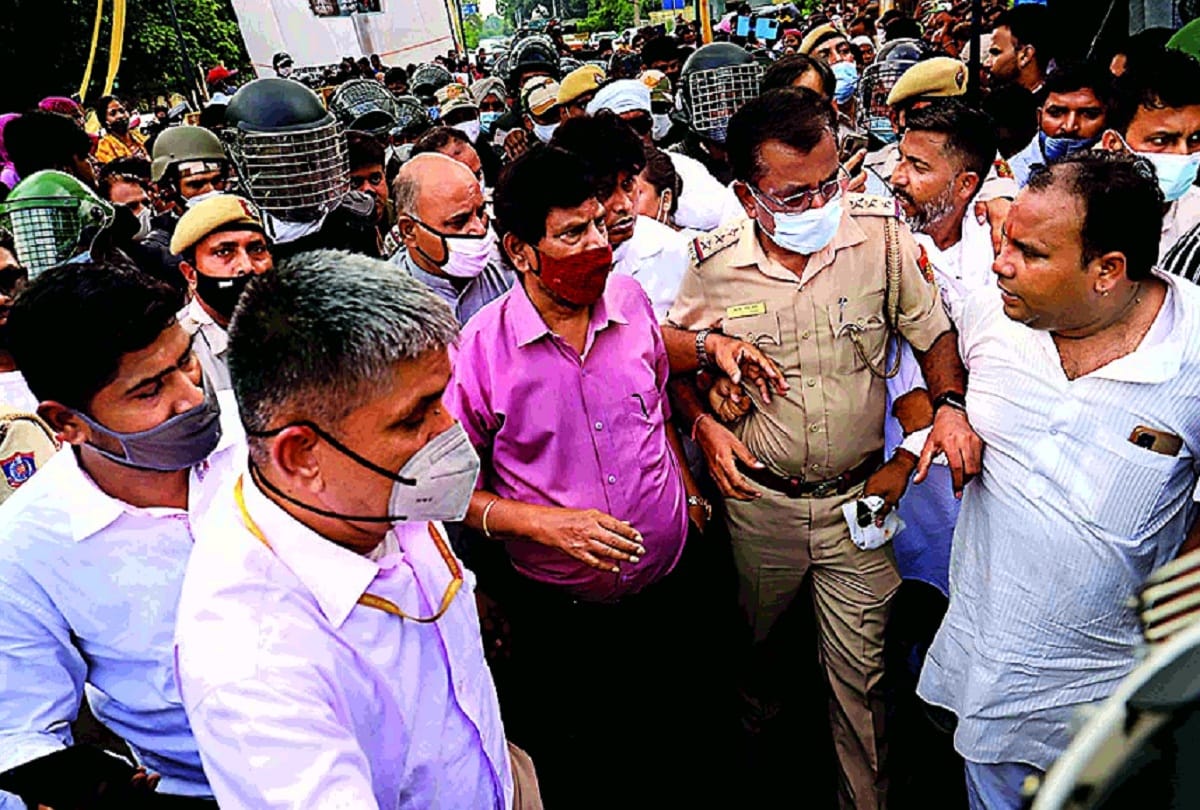 Case of murder of girl child in Delhi Cantt Big revealing in post mortem report girl had died several hours before funeral