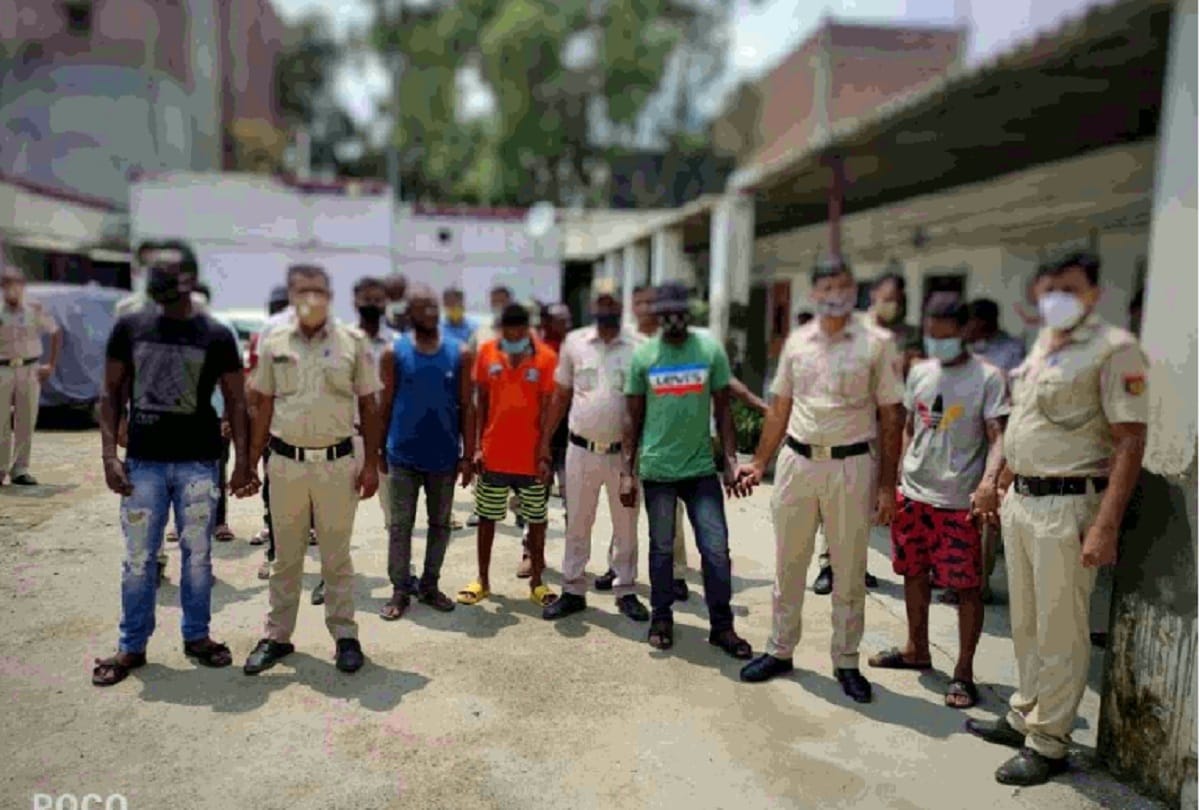 delhi police arrested 11 foreign nationals they were found living in india without valid passport or visa