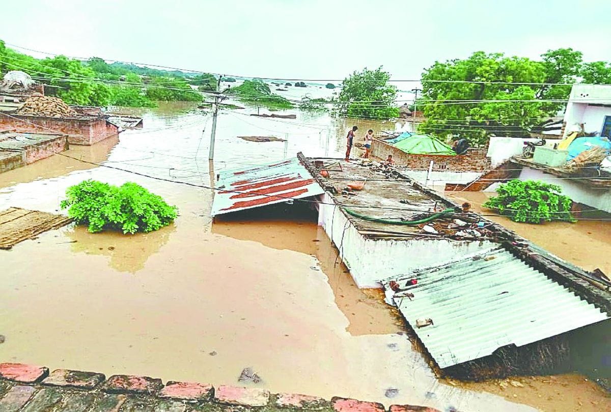 Chambal river water level decreasing in Agra