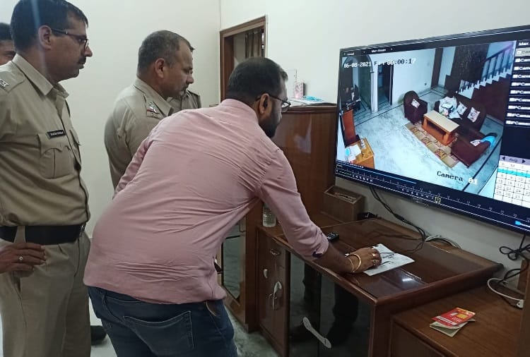 Theft of Cash and Jewelry from Property Dealer house in Hisar