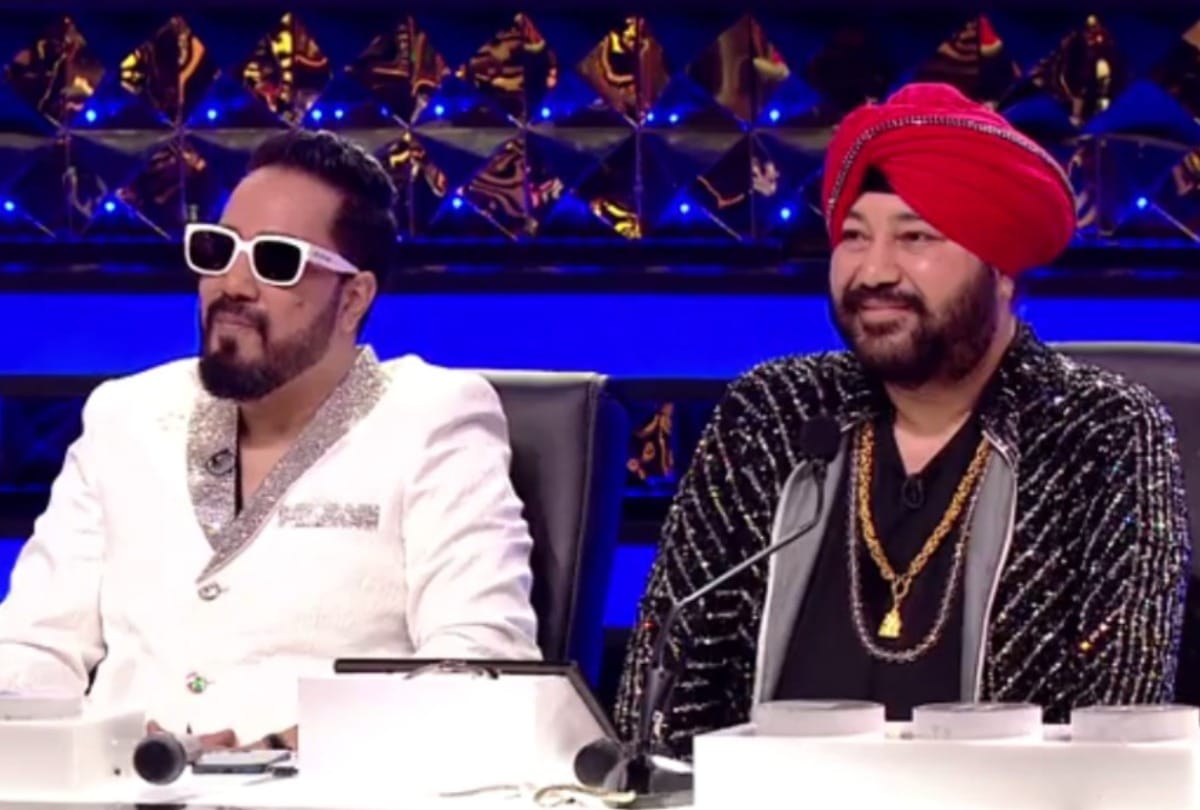 dance deewane 3 singer daler mehndi got emotional after watching performance mika singh hug him