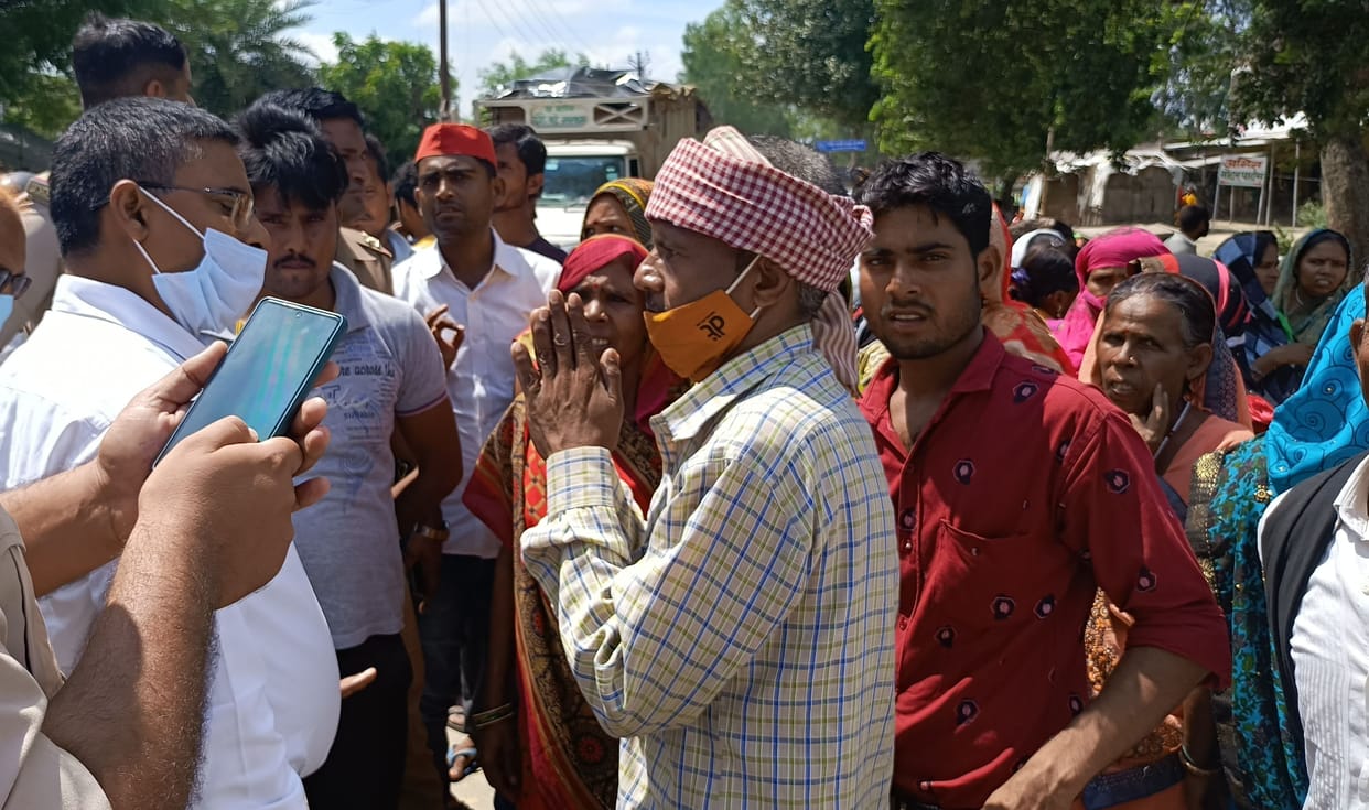 palledar ka shav rakhkar lagaya jaam