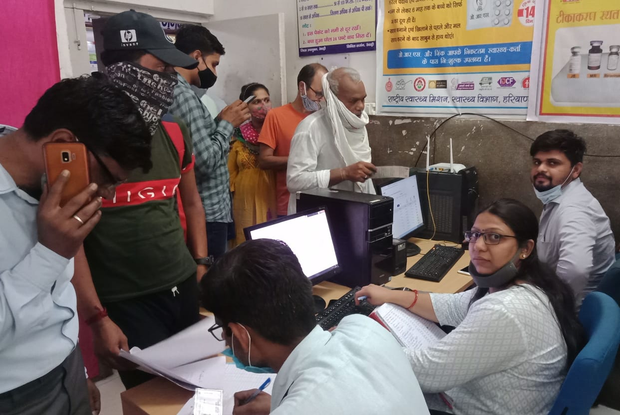 Vaccines over, today only 150 people will get the first dose at two centers