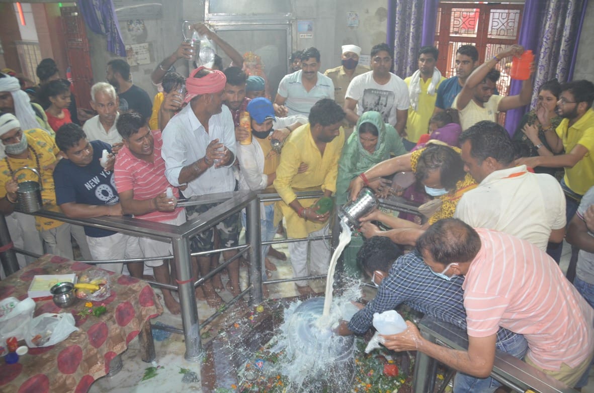 Pura Mahadev resonated with the chants of Lord Ashutosh