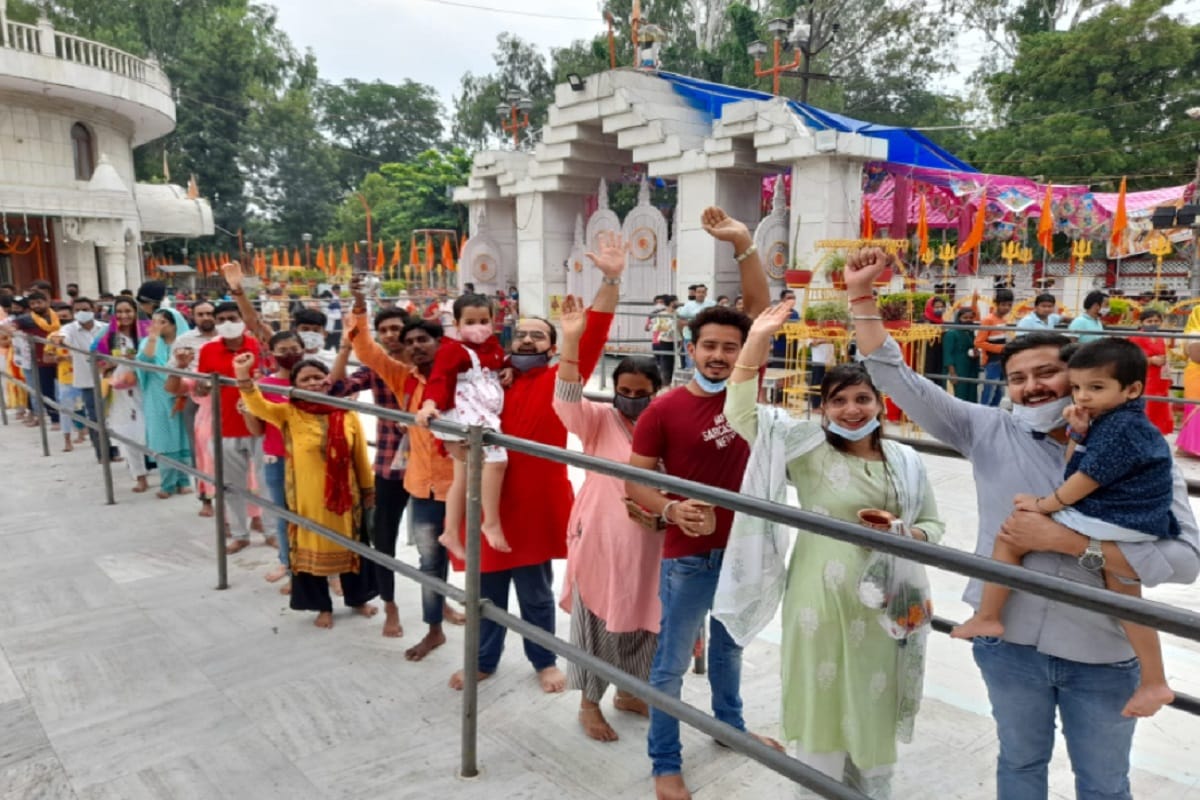 Sawan Shivratri 2021: Shiva devotees offer prayers at the historic Aughadnath temple in Meerut and see photos
