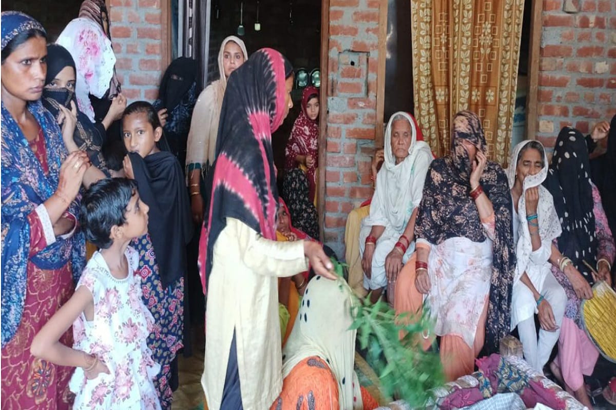 UP News: Stray dogs killed a baby in a village of Saharanpur