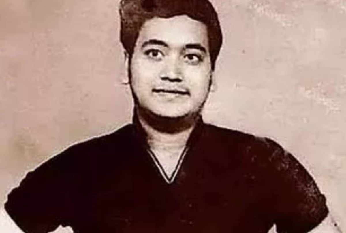 lata mangeshkar to asha bhosle these singers looks different in their old pictures see photos