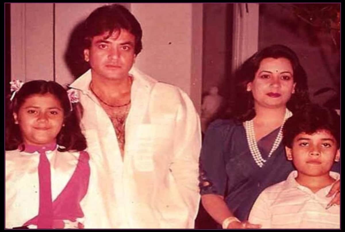 amitabh bachchan to dharmendra these superstar unseen family pictures