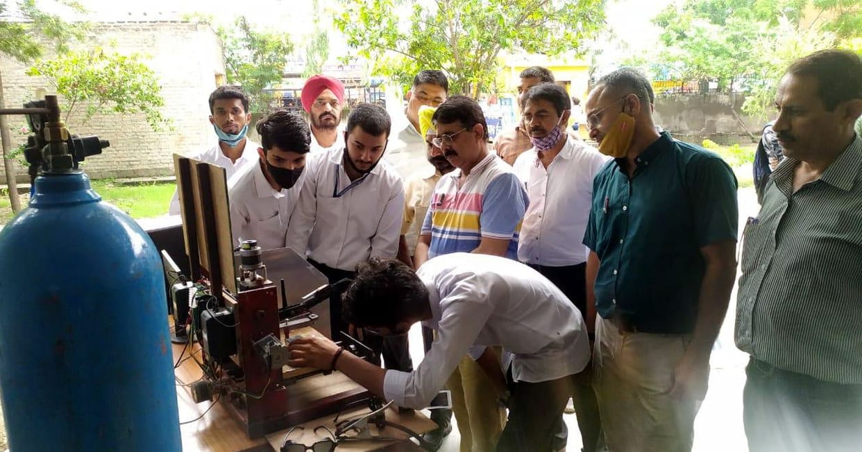 The best automatic welding cutting machine project in the exhibition