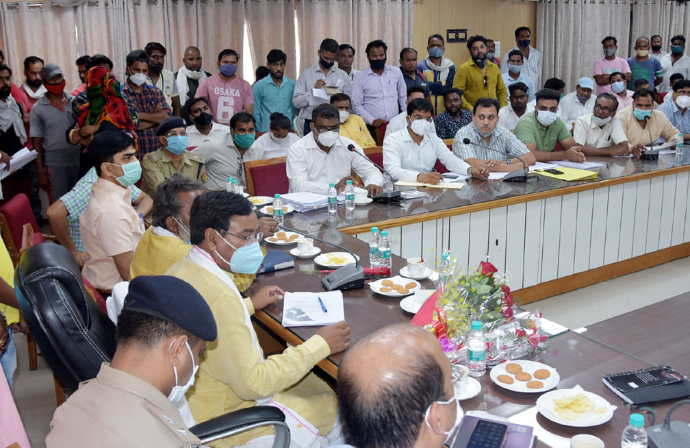 Safai Karamcharis get the same salary as Class IV employees: Surendranath
