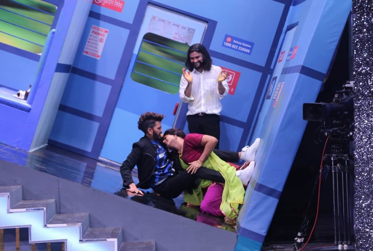 Riteish deshmukh and genelia will be seen as special guests in Zee Comedy show