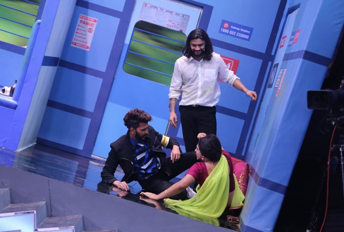 Riteish deshmukh and genelia will be seen as special guests in Zee Comedy show