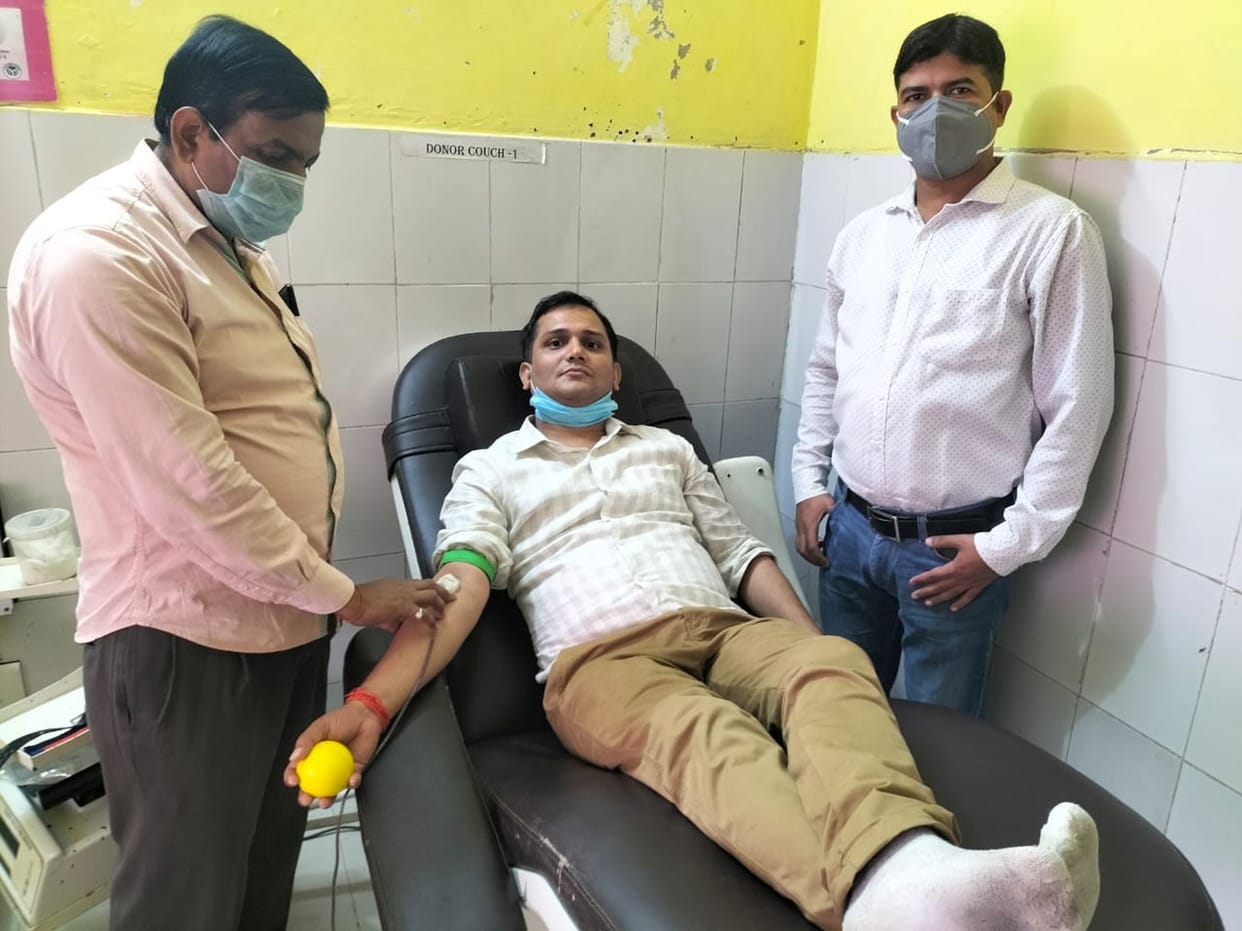 District hospital doctors saved the girl's life by donating blood