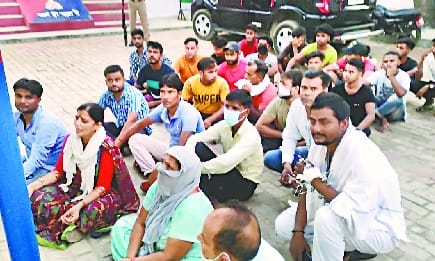 The girl was kidnapped and converted to religion, BJP workers created a ruckus in the royal police station