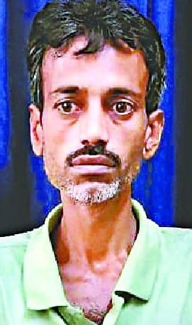 Passengers caught fake TTE in Punjab Mail