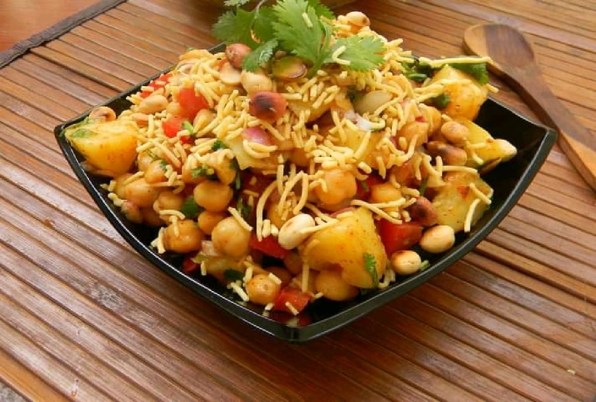aloo chana chaat recipe make this easy chaat at home instantly