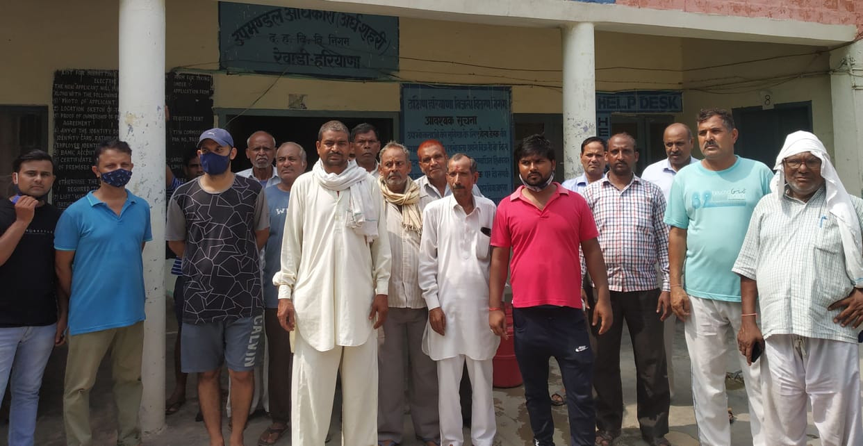 Power supply of 500 houses disrupted due to transformer failure, demonstration