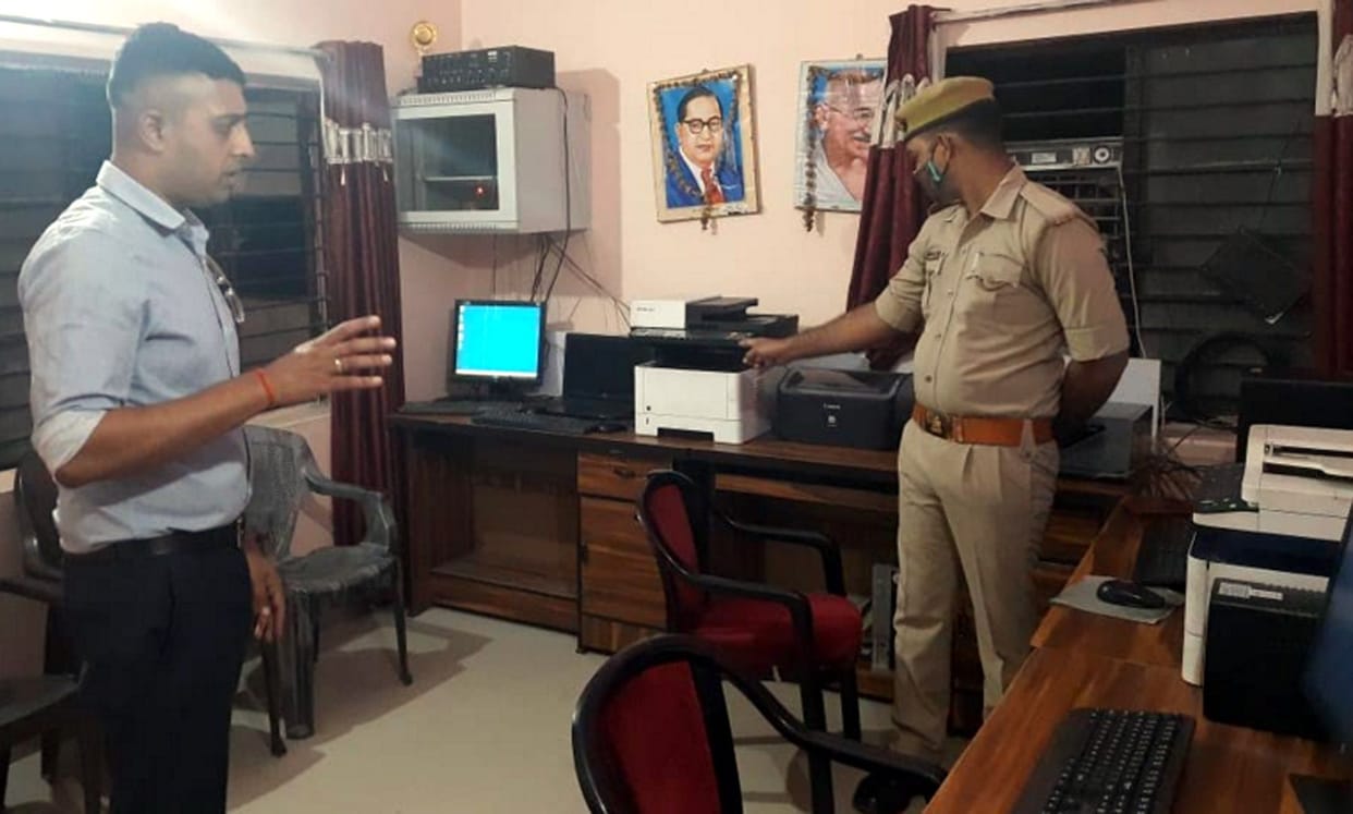 police picket,SP kasganj,dholna,botre rohan pramod,police picket kasganj