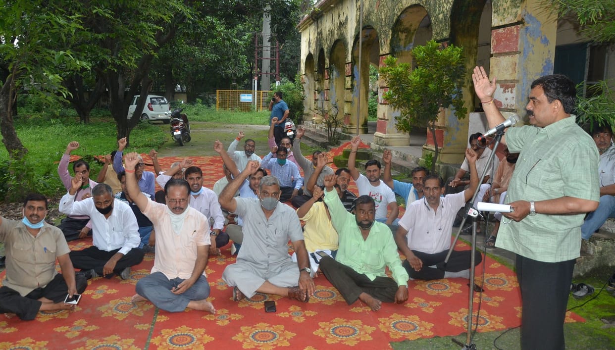 'The front will be forced to strike again'